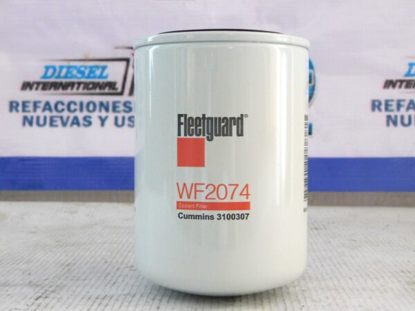 Filtro de refrigerante Cummins 3100307 FleetguardWF2074-1