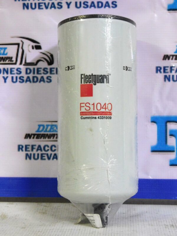 Extended service fuel filter FleetguardFS1040-2