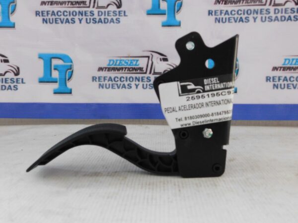 Pedal acelerador International plástico2595195C92-2