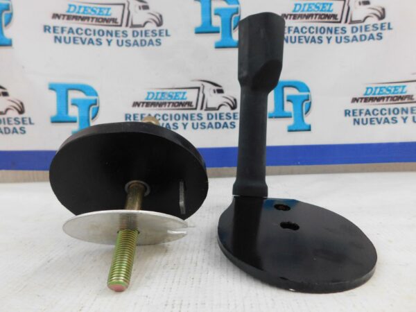 Seguro de cofre y tope derecho de poliuretano Freightliner Automann HLK1047KUB