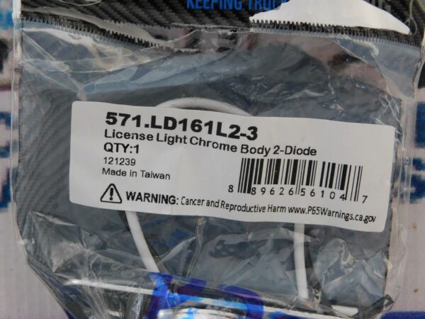 Luz de placa con cuerpo cromado y 2 diodos LED Automann 571.LD161L2-3