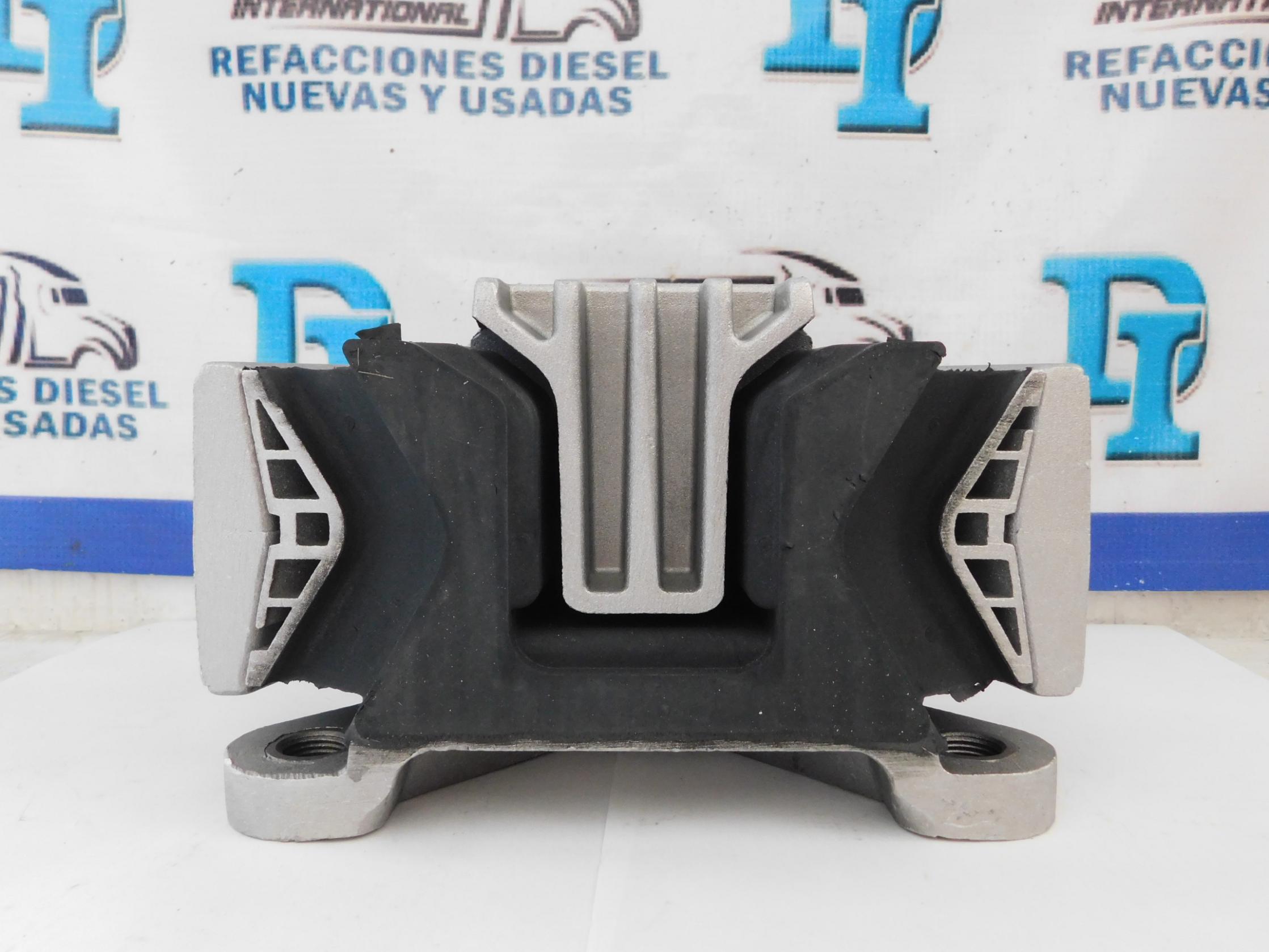 Soporte motor 904 3 barrenos 9582400118 SAMPA 011.417