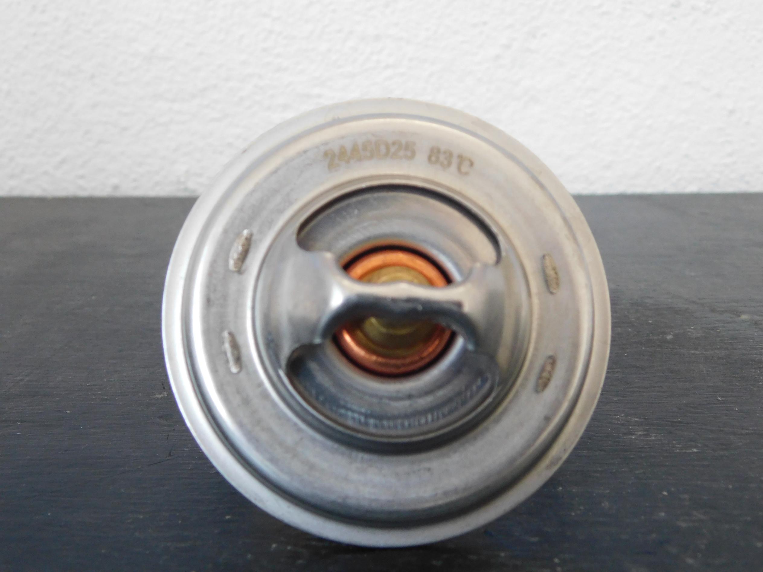 Termostato Mercedes Benz 83° 924 926 SAMPA 206.382
